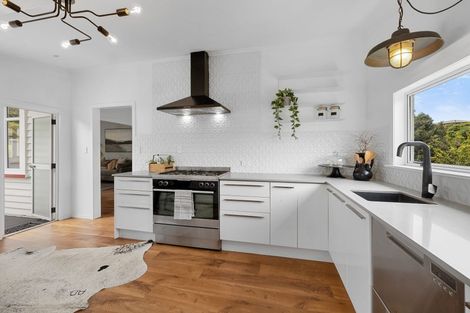 Photo of property in 61 Frankley Road, Westown, New Plymouth, 4310