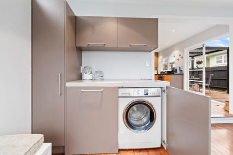 Photo of property in 35 Riverhead Road, Kumeu, 0810