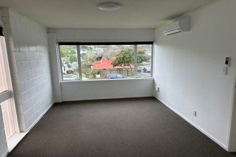 Photo of property in 2/1 Keldale Place, Forrest Hill, Auckland, 0620
