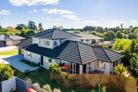 Photo of property in 10 Stace Hopper Drive, One Tree Point, 0118