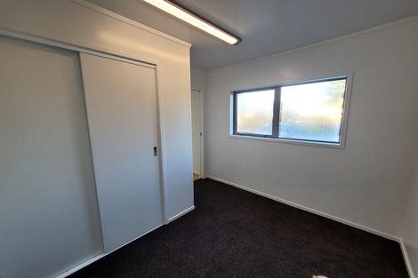 Photo of property in 5 Foyle Place, Glendene, Auckland, 0602