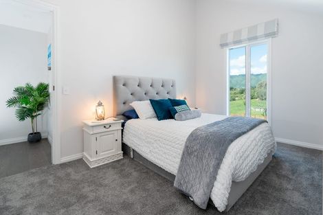 Photo of property in 87 Rutherford Drive, Waikanae Beach, Waikanae, 5036