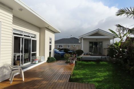 Photo of property in 116 Matipo Road, Te Atatu Peninsula, Auckland, 0610