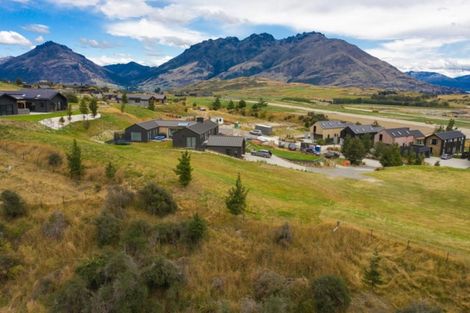 Photo of property in 6 Chimney Lane, Jacks Point, Queenstown, 9371