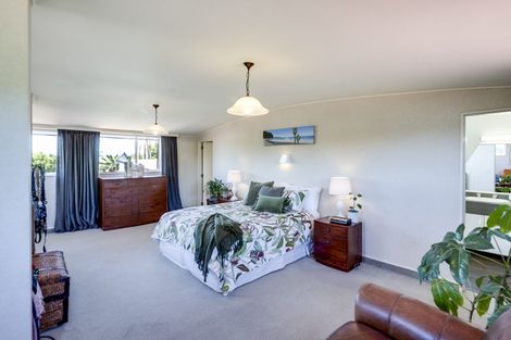 Photo of property in 166 Auckland Road, Greenmeadows, Napier, 4112