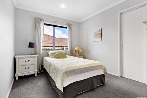 Photo of property in 7 Jomard Terrace, Northcross, Auckland, 0632