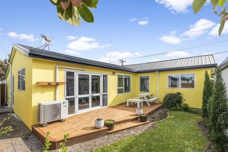 Photo of property in 1/142 Petrie Street, Richmond, Christchurch, 8013