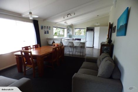 Photo of property in 48 Fyvie Avenue, Tawa, Wellington, 5028
