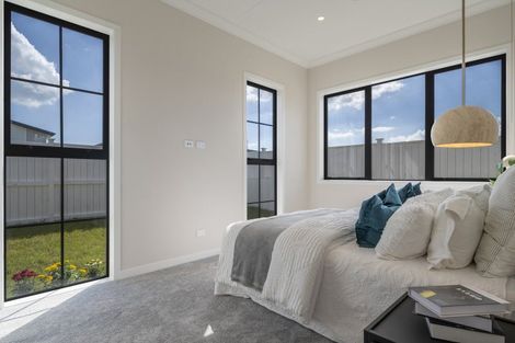 Photo of property in 25 Uatoto Road, Clarks Beach, 2122