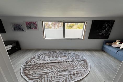 Photo of property in 78 Lantana Road, Green Bay, Auckland, 0604