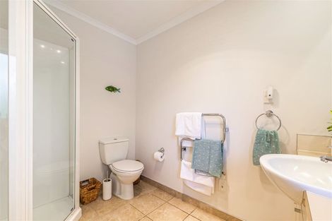 Photo of property in 10 Seamount Drive, Red Beach, 0932