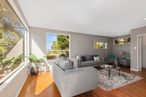 Photo of property in 21a Walnut Way, Maungaraki, Lower Hutt, 5010