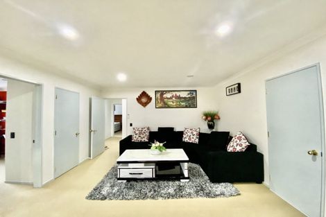 Photo of property in 14 Franshell Crescent, East Tamaki, Auckland, 2013