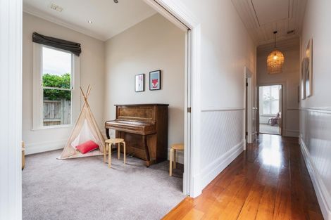 Photo of property in 12 Napier Street, Belleknowes, Dunedin, 9011