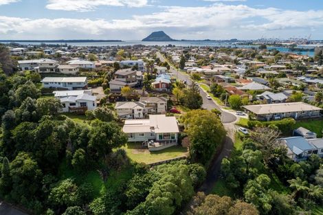 Photo of property in 77 Goods Road, Otumoetai, Tauranga, 3110