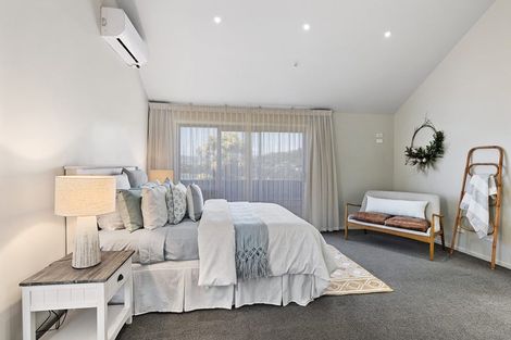 Photo of property in 170 Paremata Road, Paremata, Porirua, 5024