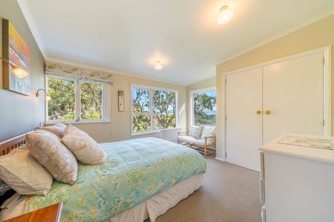 Photo of property in 27 Kotari Road, Days Bay, Lower Hutt, 5013