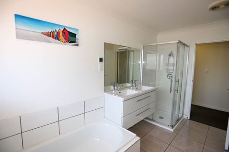 Photo of property in 6 Holmcroft Court, Cracroft, Christchurch, 8022