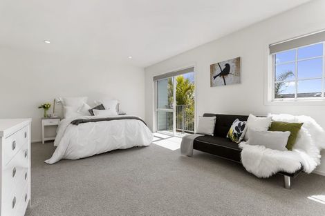 Photo of property in 4/78 Fernhill Way, Oteha, Auckland, 0632