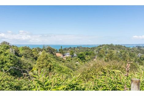Photo of property in 8 Grendon Road, Titirangi, Auckland, 0604