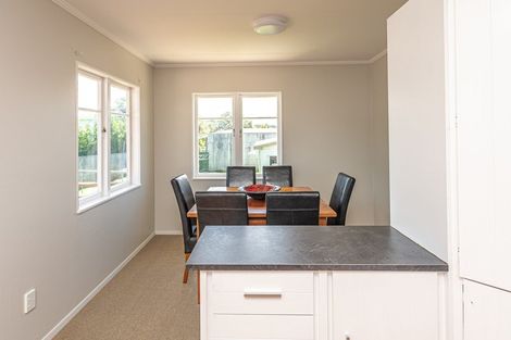 Photo of property in 70 Purnell Street, College Estate, Whanganui, 4500