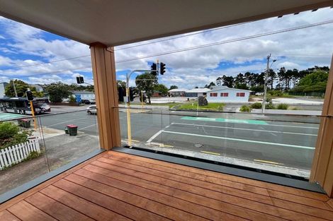 Photo of property in 1/2145 Great North Road, Avondale, Auckland, 0600