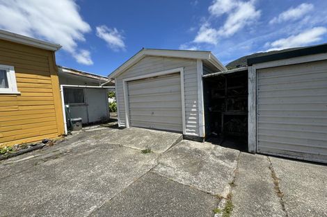Photo of property in 49 Kent Street, Picton, 7220
