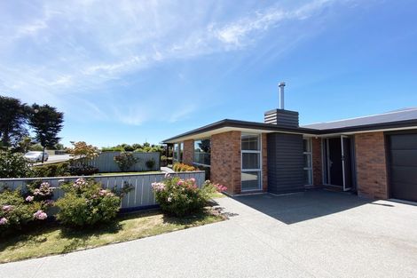 Photo of property in 94 Mcmahon Drive, Aidanfield, Christchurch, 8025