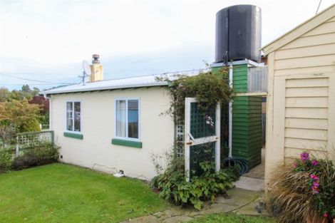 Photo of property in 24 Semple Street, Kakanui, Oamaru, 9495