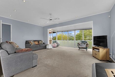 Photo of property in 4 Seakens Way, Glen Eden, Auckland, 0602