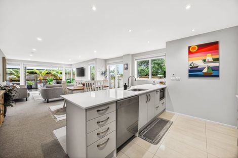 Photo of property in 28a Inverness Road, Browns Bay, Auckland, 0630