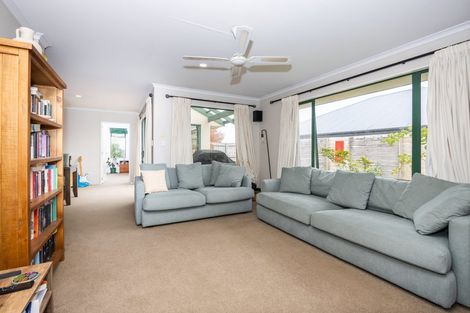 Photo of property in 7 Grasmere Court, Huntington, Hamilton, 3210