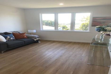 Photo of property in 70d Lincoln Park Avenue, Massey, Auckland, 0614