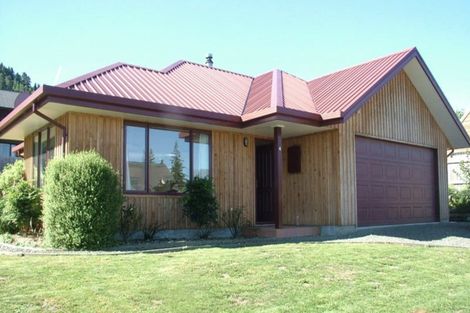 Photo of property in 4 Saint James Avenue, Hanmer Springs, 7334