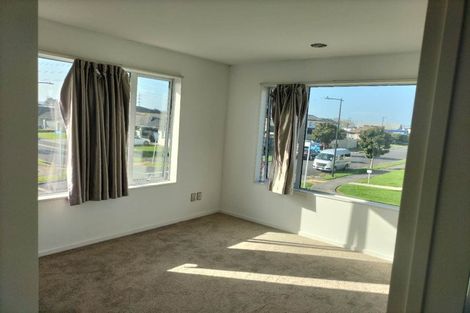 Photo of property in 10 Peerless Avenue, Takanini, 2112