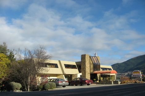 Photo of property in 73 Frankton Road, Queenstown, 9300