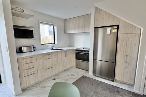 Photo of property in 26 Cessna Crescent, Mangere, Auckland, 2022