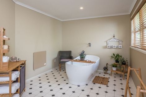 Photo of property in 178 Main Road South, Raumati South, Paraparaumu, 5032