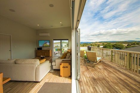 Photo of property in 12 Devon Street, Mangawhai Heads, Mangawhai, 0505