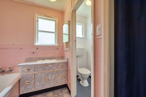 Photo of property in 99 Buick Crescent, Awapuni, Palmerston North, 4412