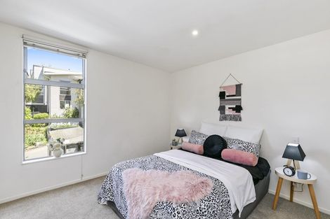 Photo of property in 4 Tiketike Way, Brooklyn, Wellington, 6021