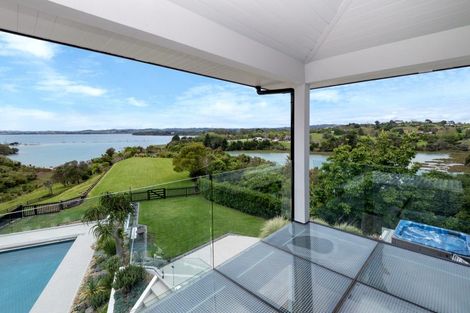 Photo of property in 26 Estuary Views, Shelly Park, Auckland, 2014