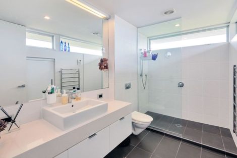 Photo of property in 1462 Whangaparaoa Road, Army Bay, Whangaparaoa, 0930