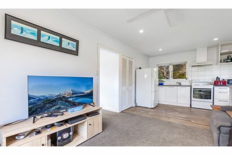 Photo of property in 59 Hauraki Road, Leigh, Warkworth, 0985