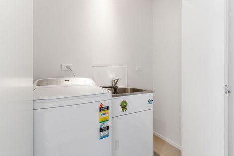 Photo of property in 31 Battalion Drive, Papakura, 2110