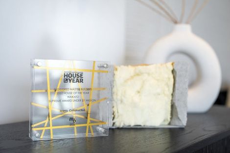 Photo of property in 2/1 City View Terrace, Birkenhead, Auckland, 0626