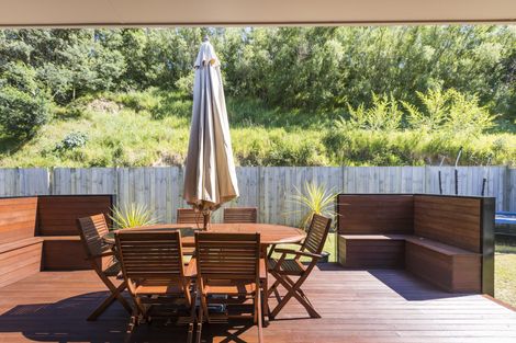 Photo of property in 15 Freedom Drive, Kelvin Grove, Palmerston North, 4414