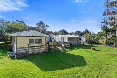 Photo of property in 107 Paetawa Road, Peka Peka, Waikanae, 5391