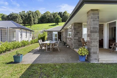 Photo of property in 43 Lakeside Terrace, Omokoroa, 3114