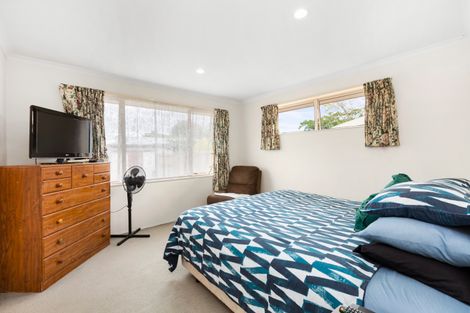 Photo of property in 10 Aldershot Place, Nawton, Hamilton, 3200